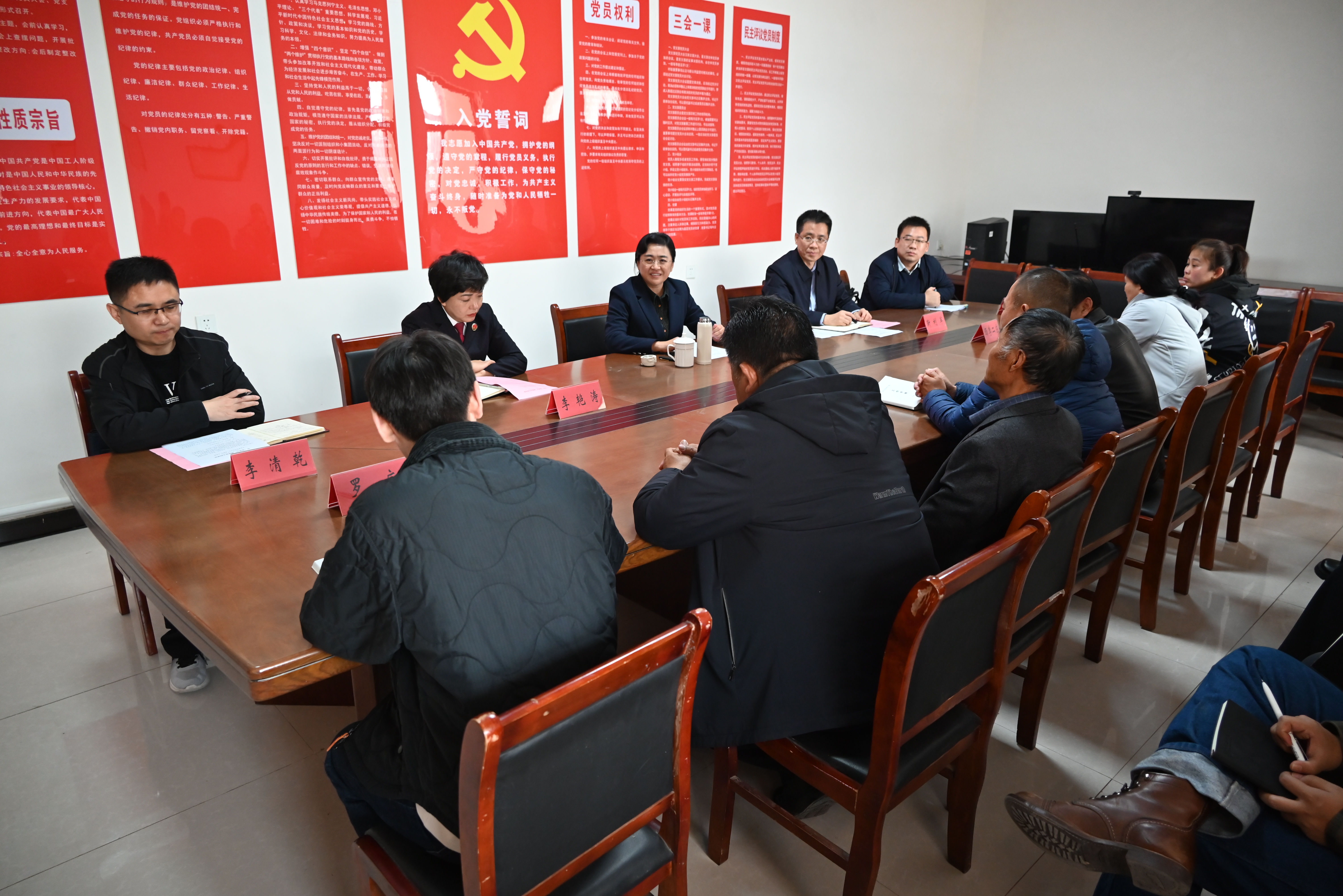 朱新燕检察长到大名县铺上镇罗庄村开展驻村帮扶恳谈活动